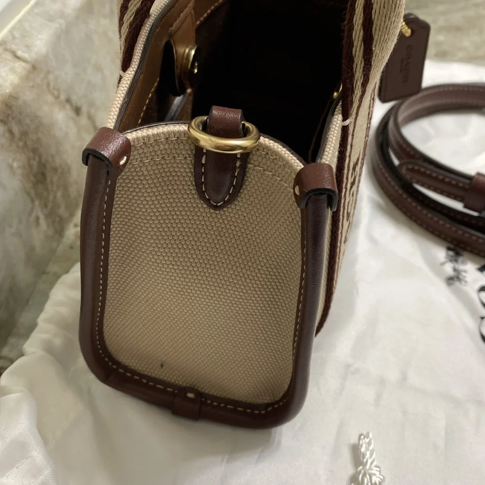 NWT Coach Mini Smith Tote - Picture 3 of 8